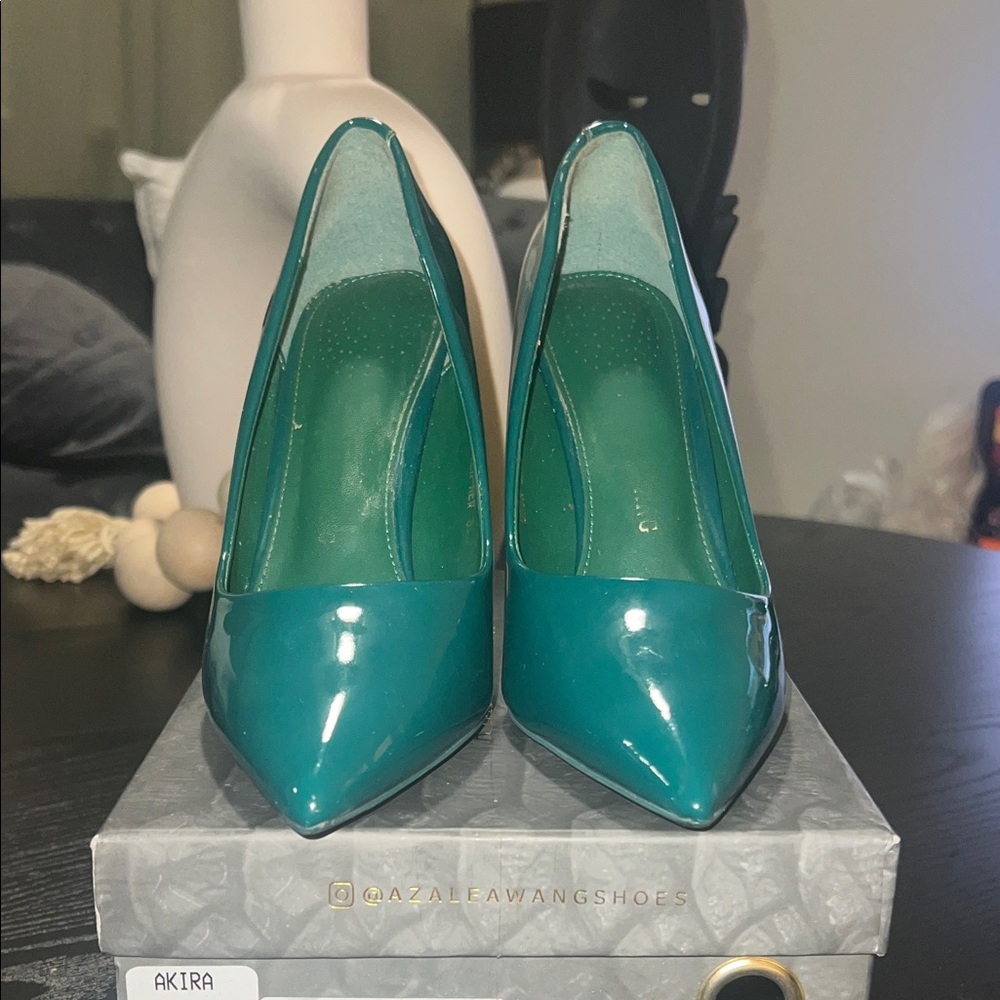 AKIRA Women's Vibrant Teal Heels
